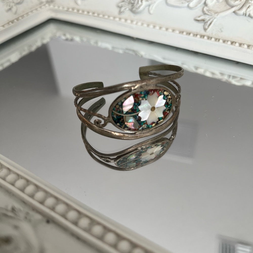 Antique silver flower bracelet